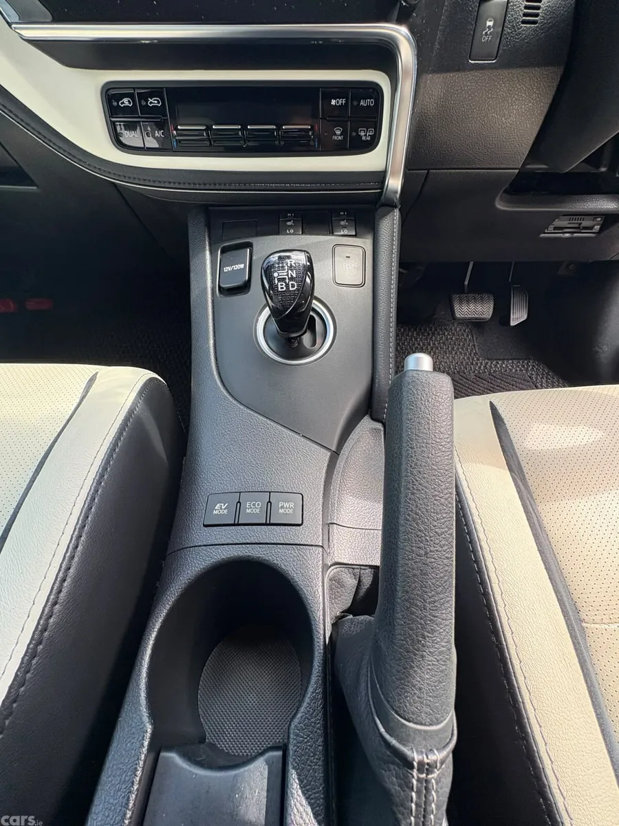 Toyota Auris Hatchback, Petrol Hybrid, 2017, Black
