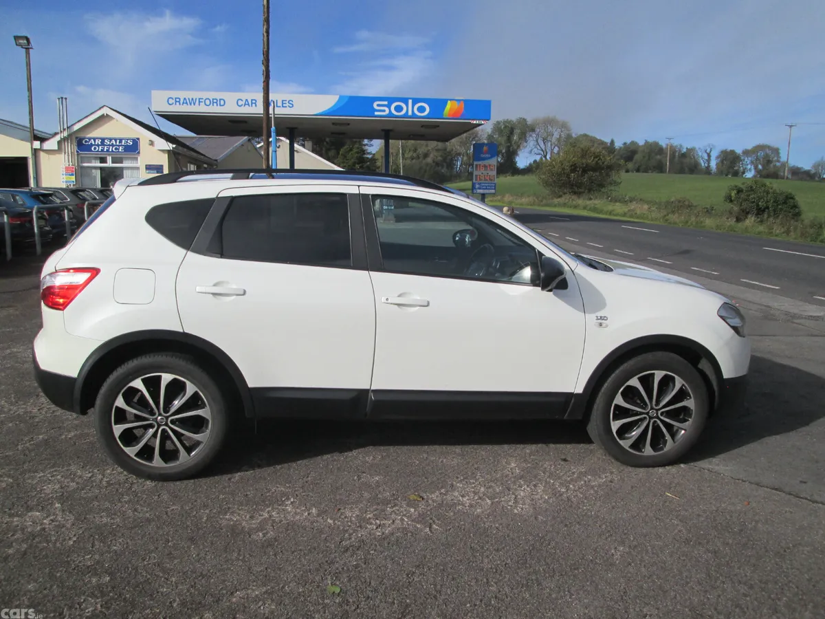 Nissan Qashqai SUV, Diesel, 2013, White