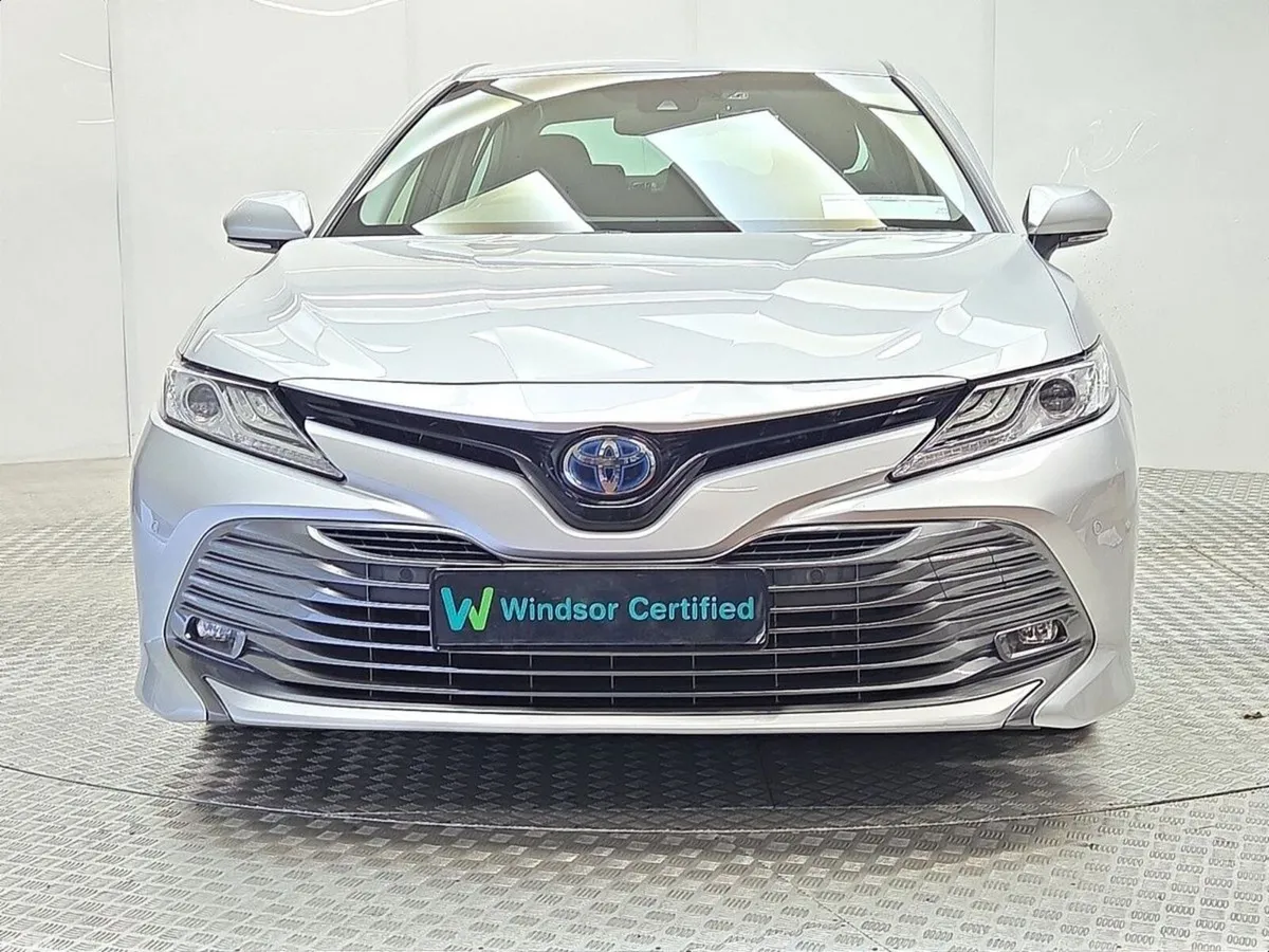Toyota Camry Saloon, Petrol Hybrid, 2020, Silver