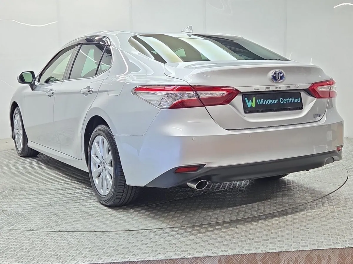 Toyota Camry Saloon, Petrol Hybrid, 2020, Silver