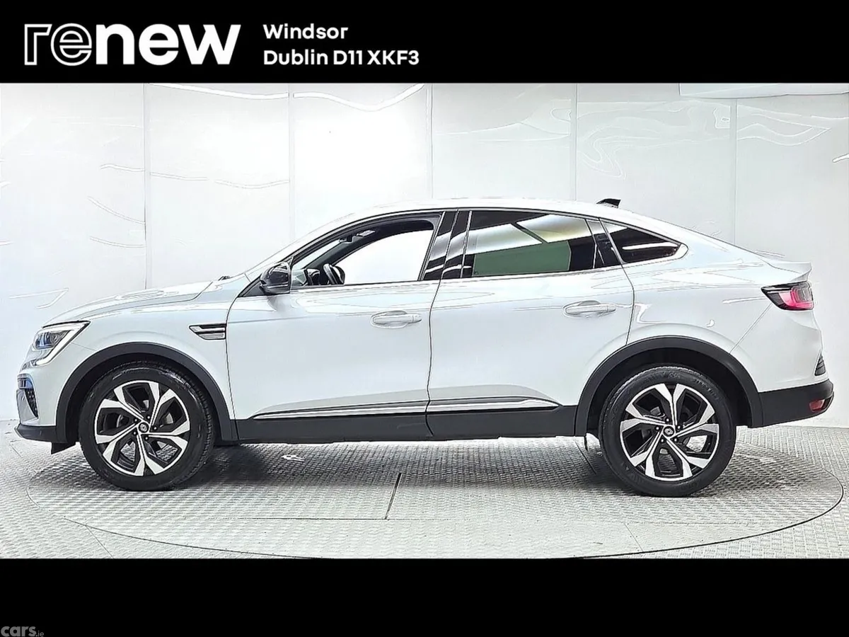 Renault Arkana Hatchback, Petrol Hybrid, 2025, White