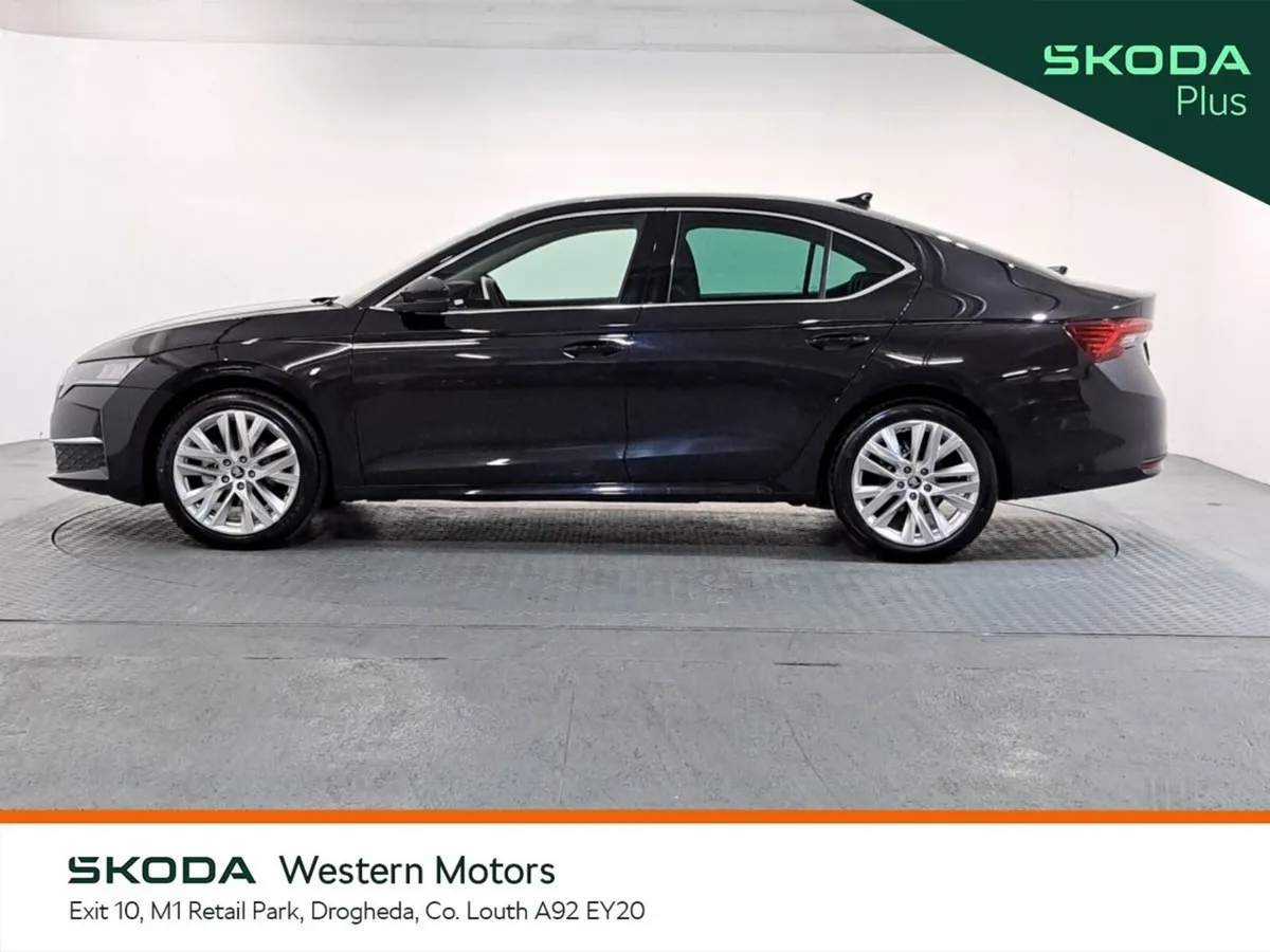 Skoda Octavia Saloon, Petrol, 2026, Black