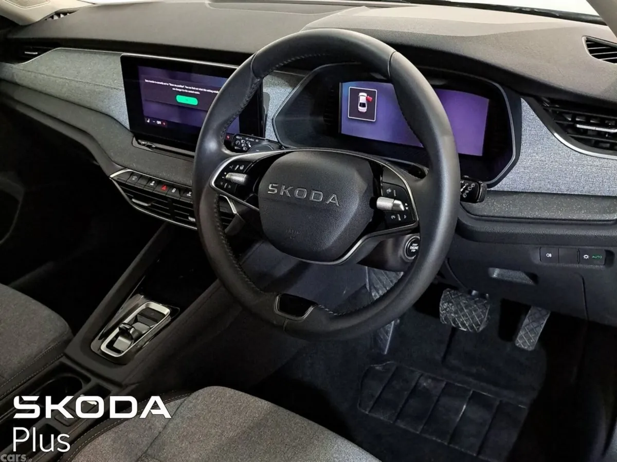 Skoda Octavia Saloon, Petrol, 2026, Black