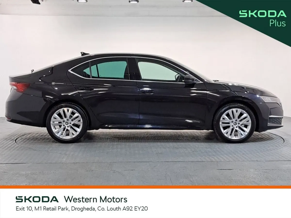 Skoda Octavia Saloon, Petrol, 2026, Black