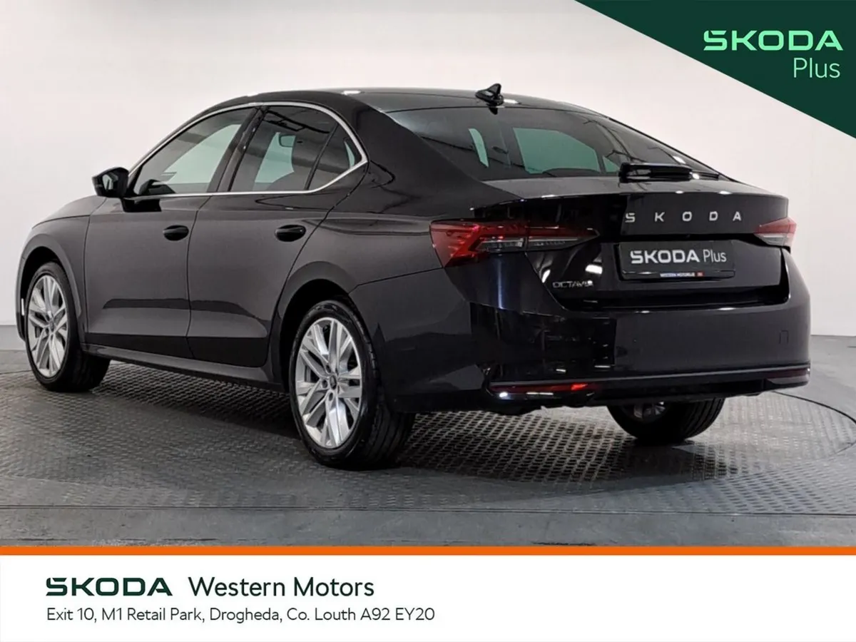 Skoda Octavia Saloon, Petrol, 2026, Black