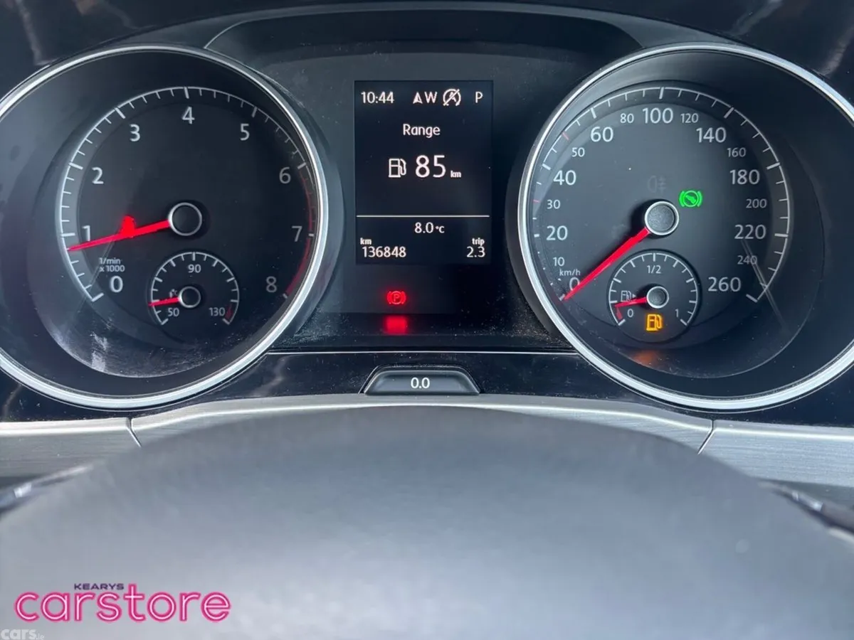 Volkswagen Touran MPV, Petrol, 2018, Blue