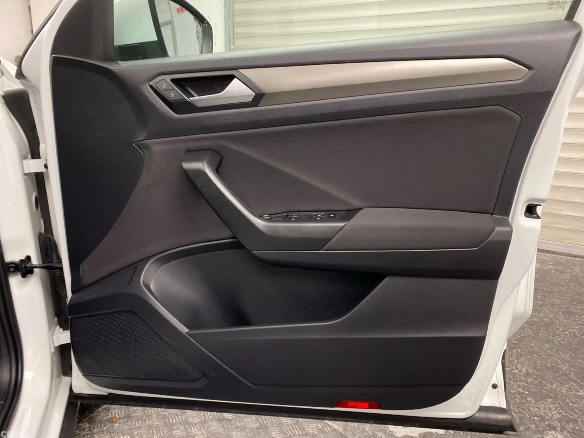 Volkswagen T-Roc SUV, Diesel, 2021, White