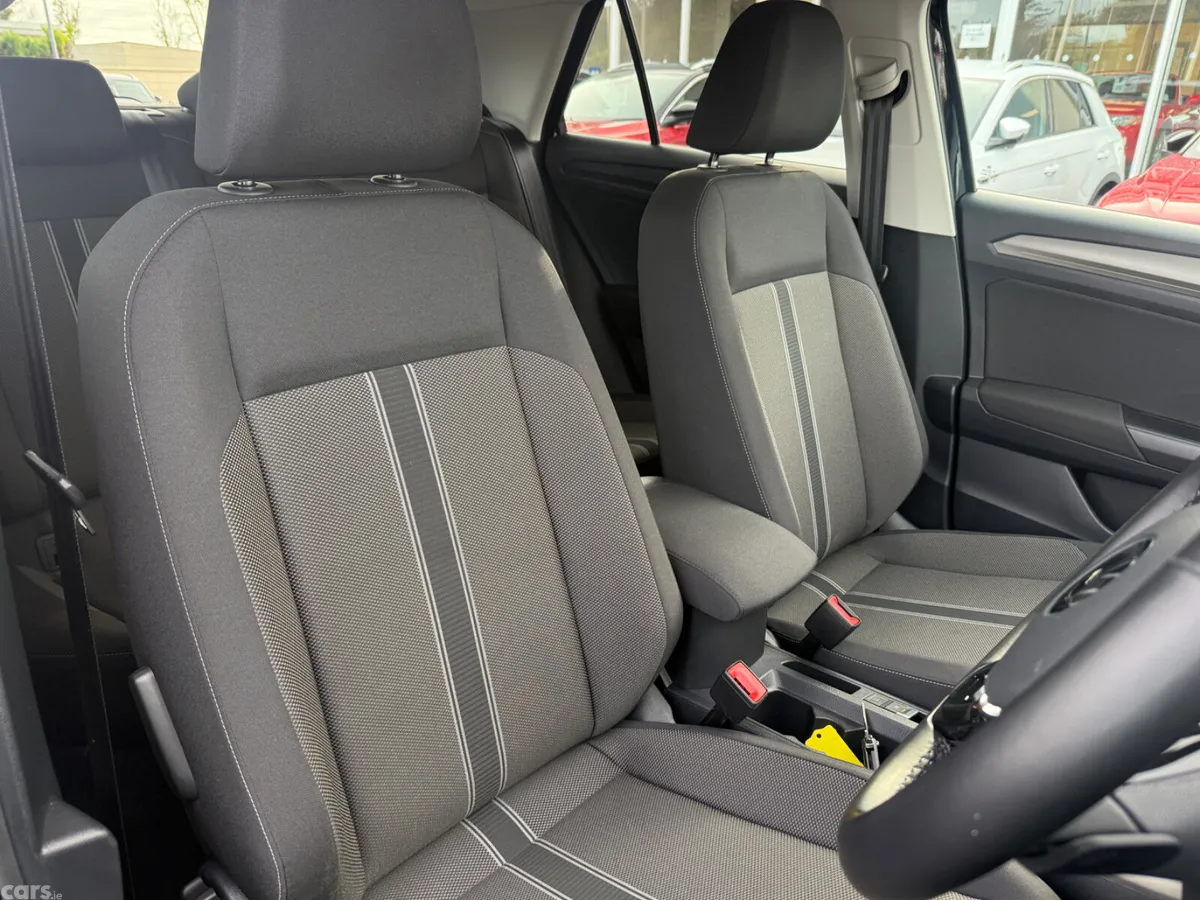 Volkswagen T-Roc SUV, Diesel, 2021, Black
