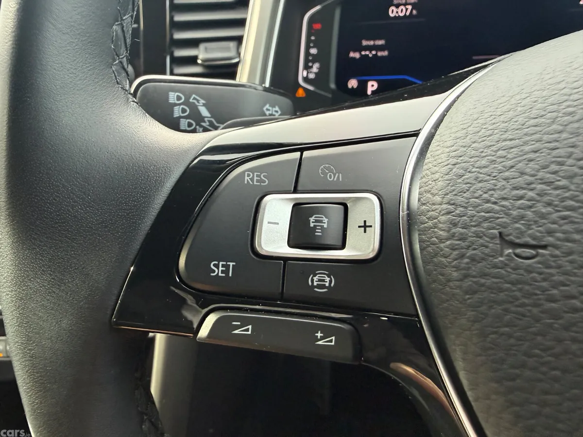 Volkswagen T-Roc SUV, Diesel, 2021, Black