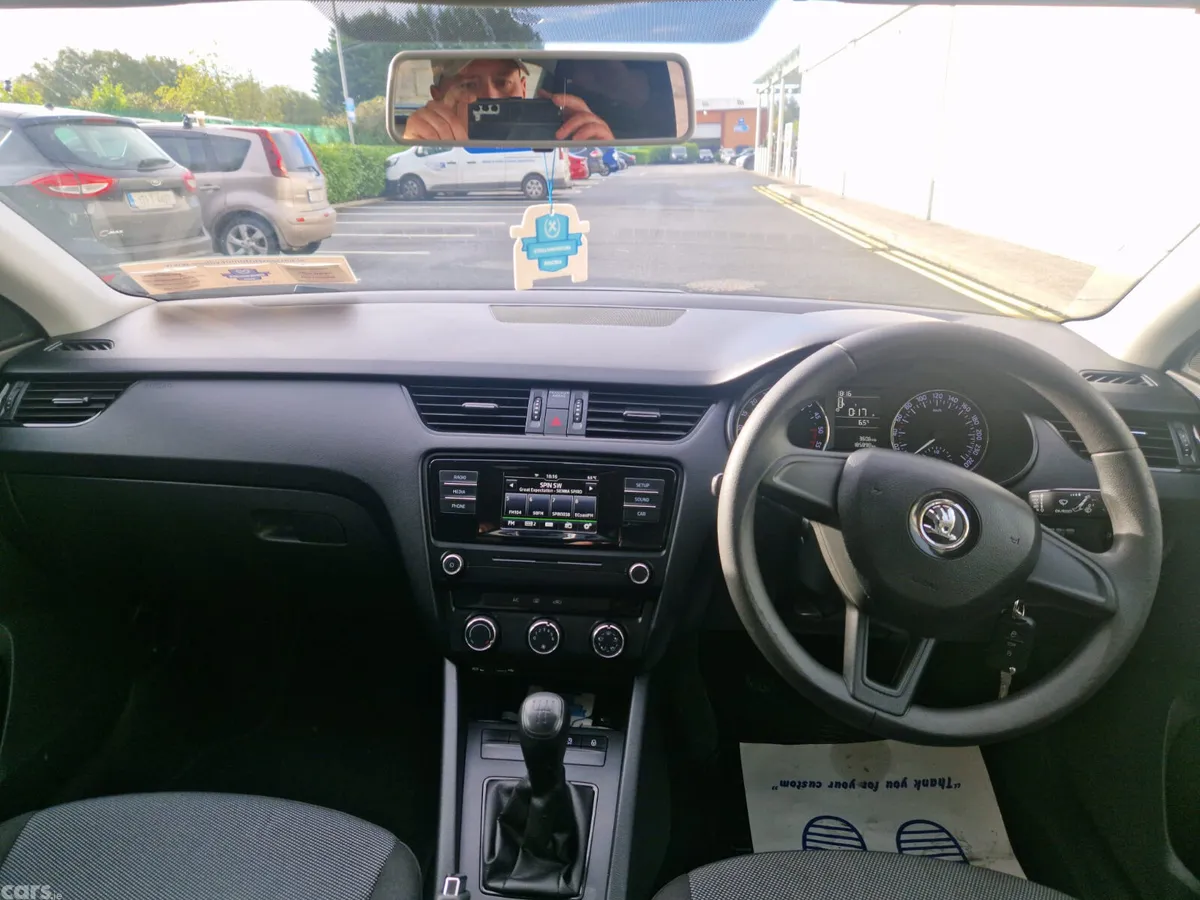 Skoda Octavia Saloon, Diesel, 2016, Silver