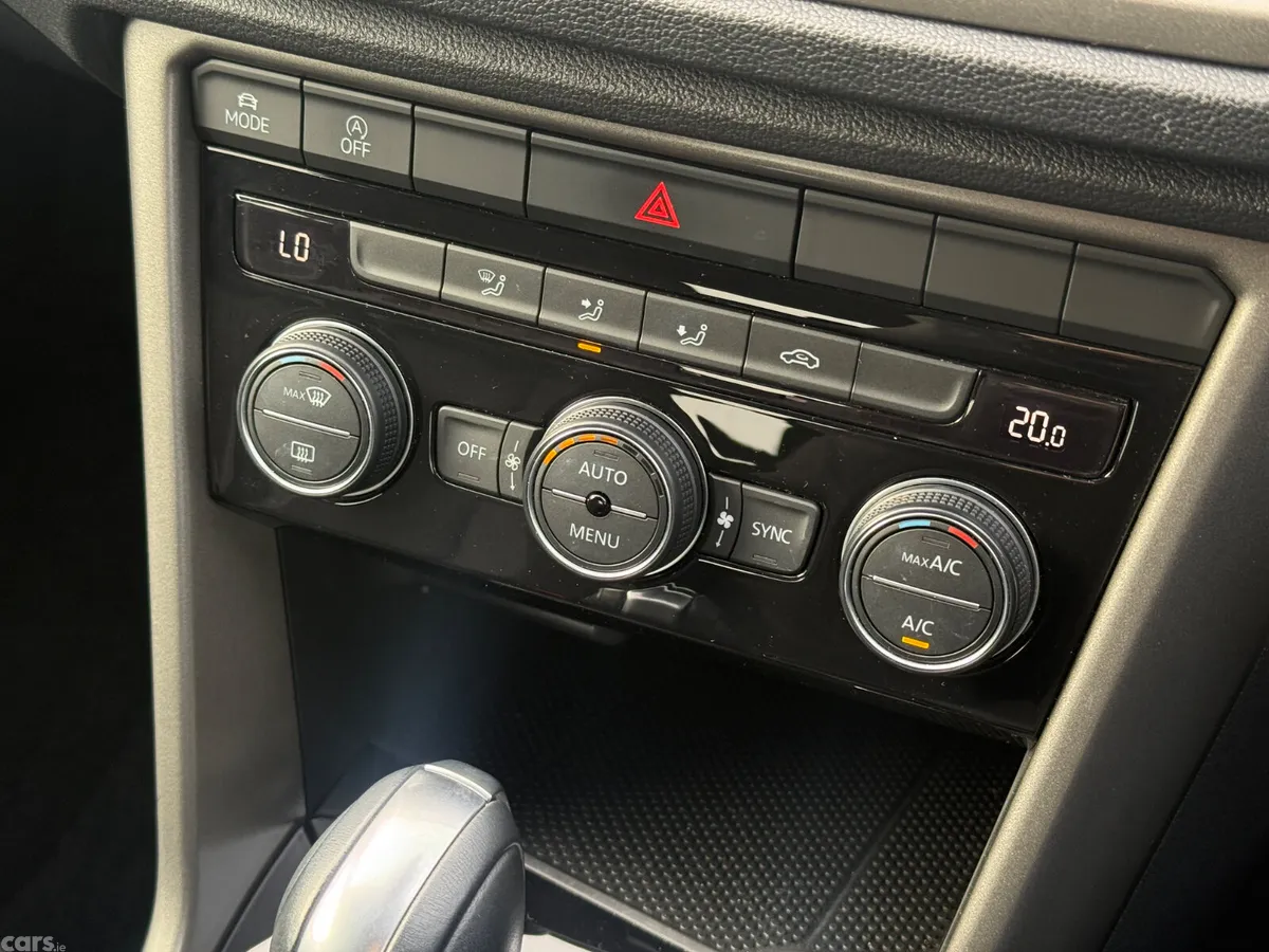 Volkswagen T-Roc SUV, Diesel, 2021, Black