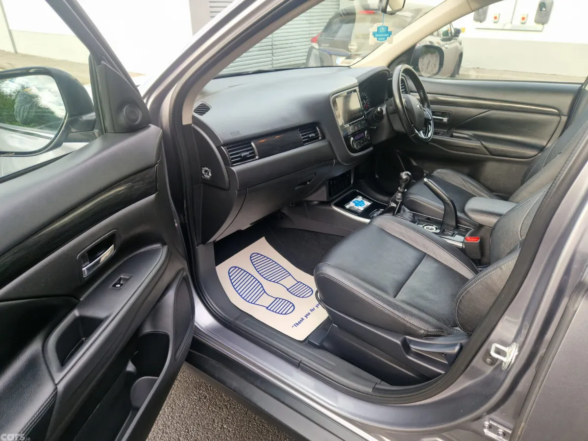 Mitsubishi Outlander SUV, Diesel, 2017, Grey