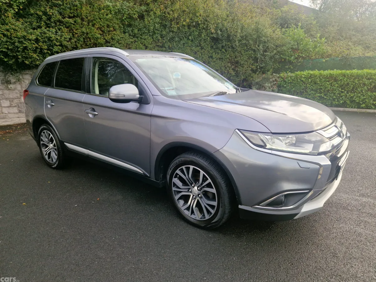 Mitsubishi Outlander SUV, Diesel, 2017, Grey