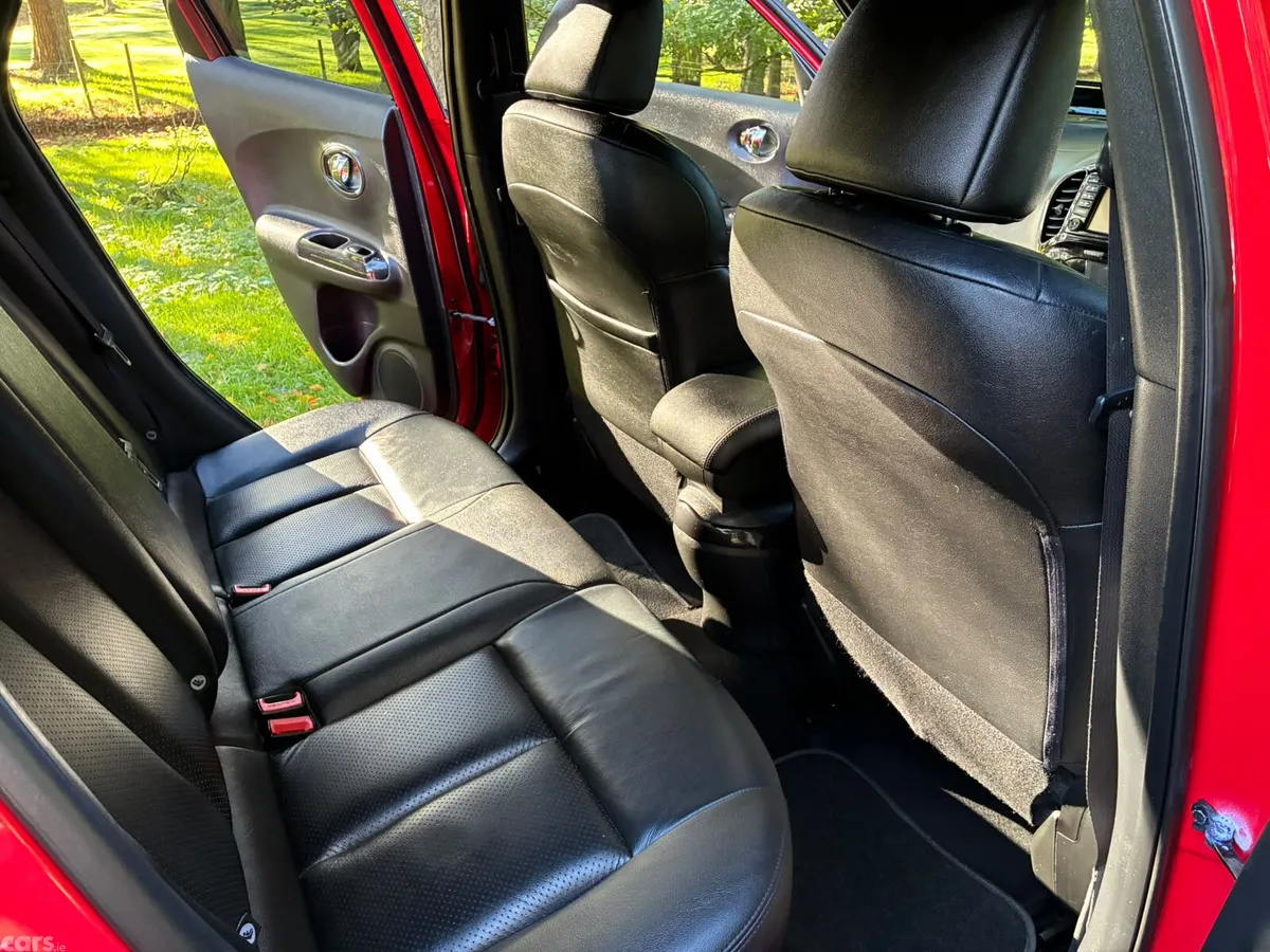 Nissan Juke SUV, Diesel, 2017, Red