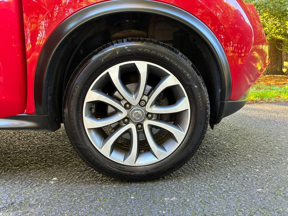 Nissan Juke SUV, Diesel, 2017, Red