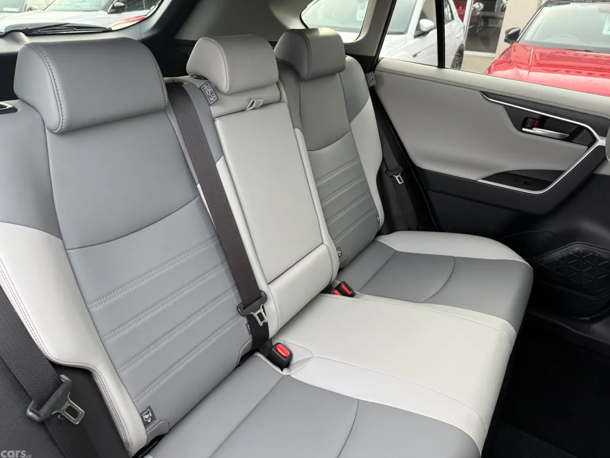 Toyota RAV4 SUV, Petrol Hybrid, 2019, Grey