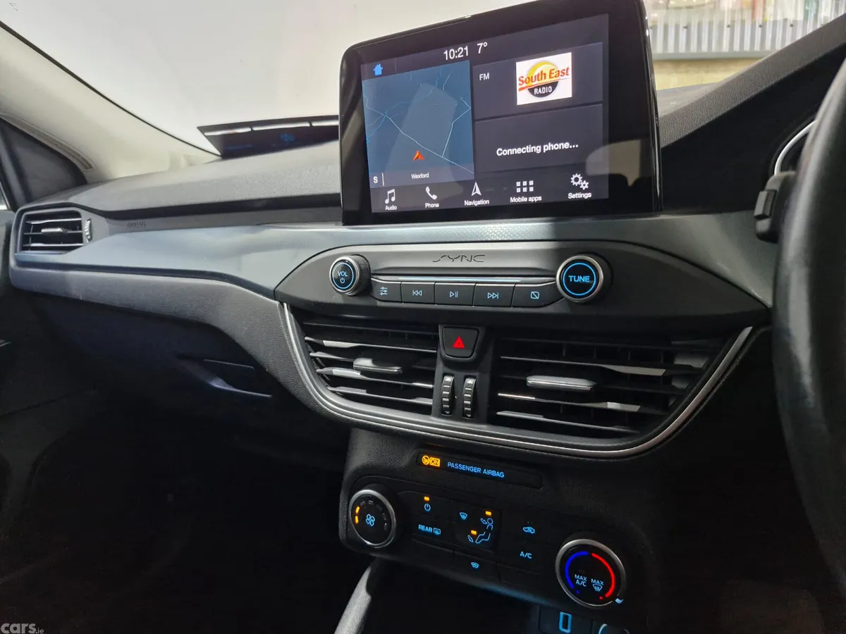 Ford Focus Hatchback, Petrol, 2019, Silver