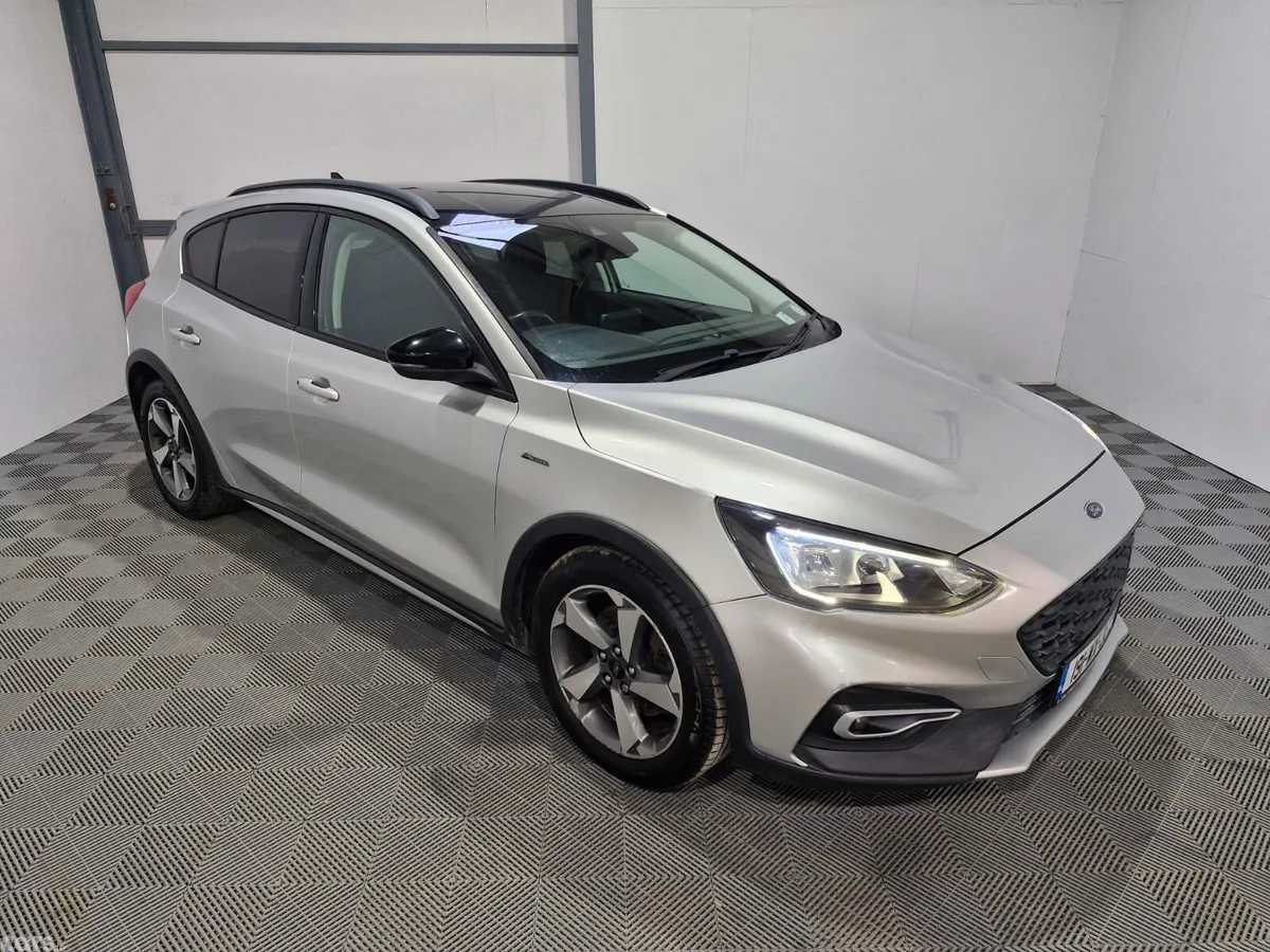 Ford Focus Hatchback, Petrol, 2019, Silver