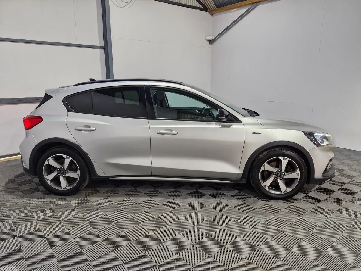 Ford Focus Hatchback, Petrol, 2019, Silver