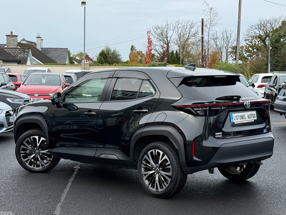 Toyota Yaris Cross SUV, Petrol Hybrid, 2023, Black