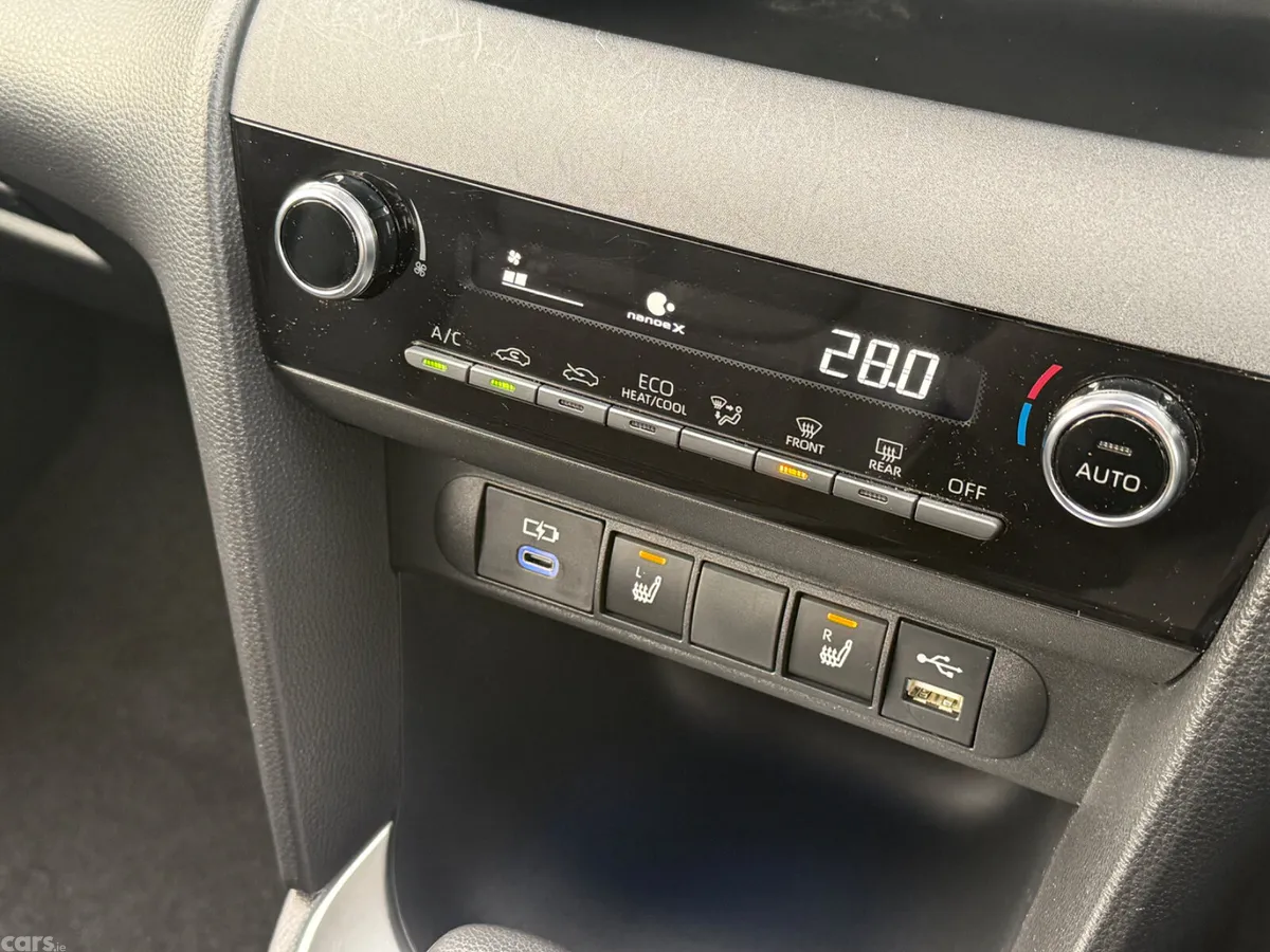 Toyota Yaris Cross SUV, Petrol Hybrid, 2023, Black