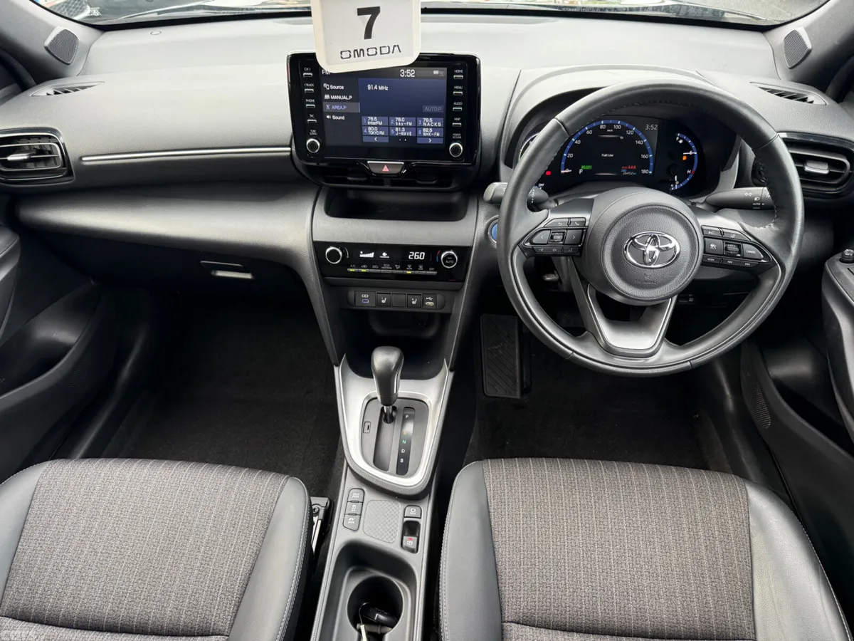 Toyota Yaris Cross SUV, Petrol Hybrid, 2023, Black