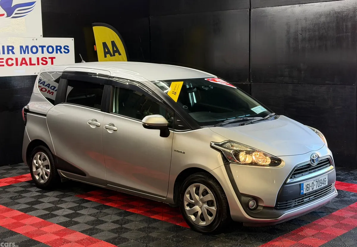 Toyota Sienta MPV, Petrol Hybrid, 2016, Silver