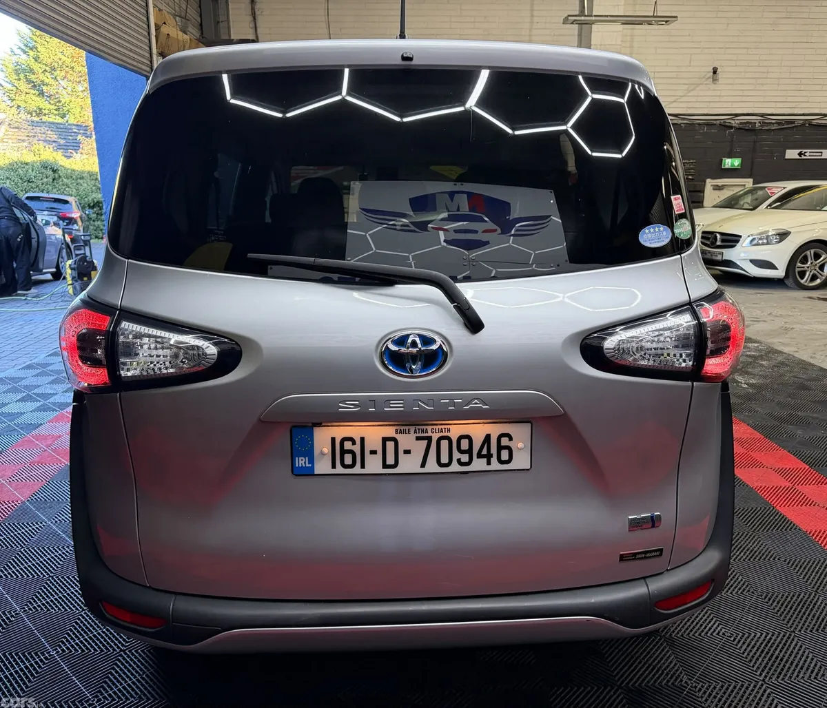 Toyota Sienta MPV, Petrol Hybrid, 2016, Silver