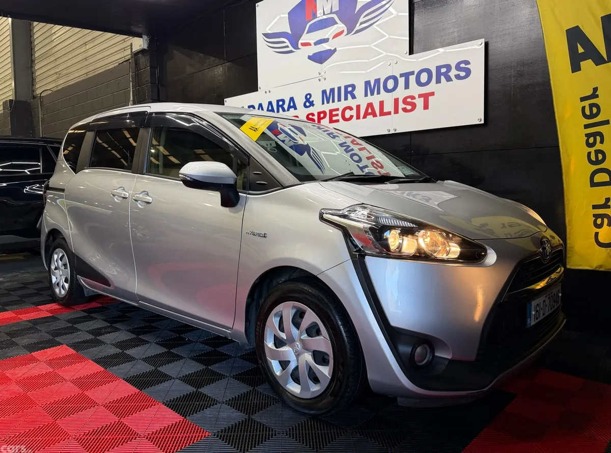 Toyota Sienta MPV, Petrol Hybrid, 2016, Silver