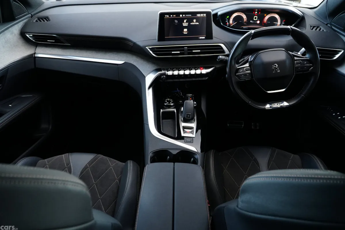 Peugeot 5008 MPV, Diesel, 2019, Grey