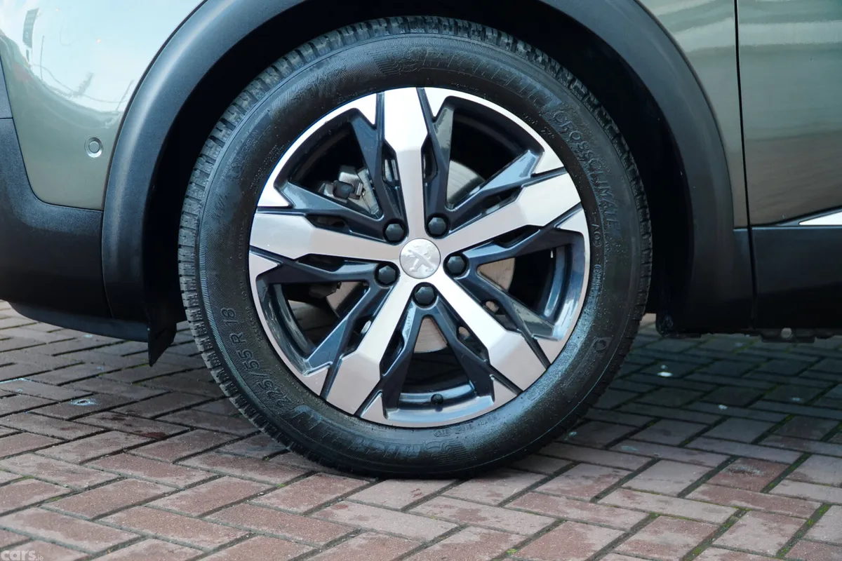 Peugeot 5008 MPV, Diesel, 2019, Grey