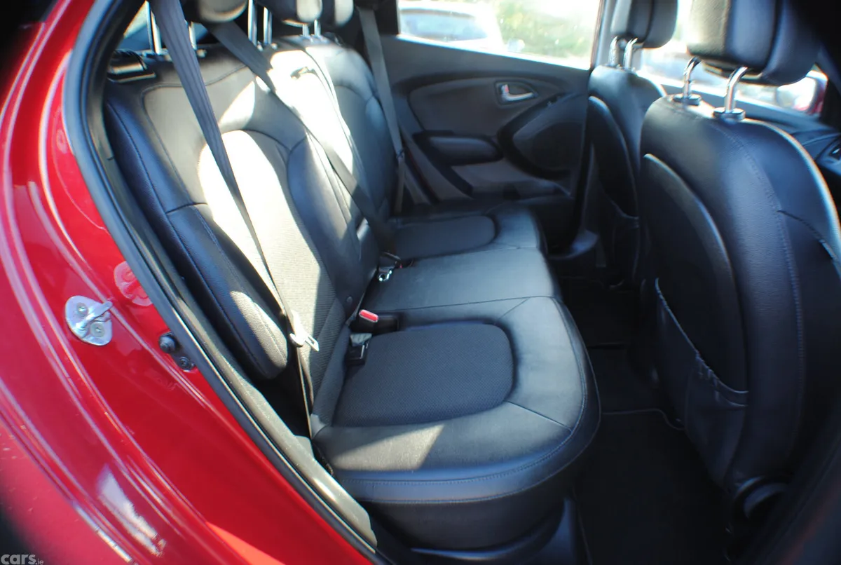 Hyundai ix35 SUV, Diesel, 2015, Red