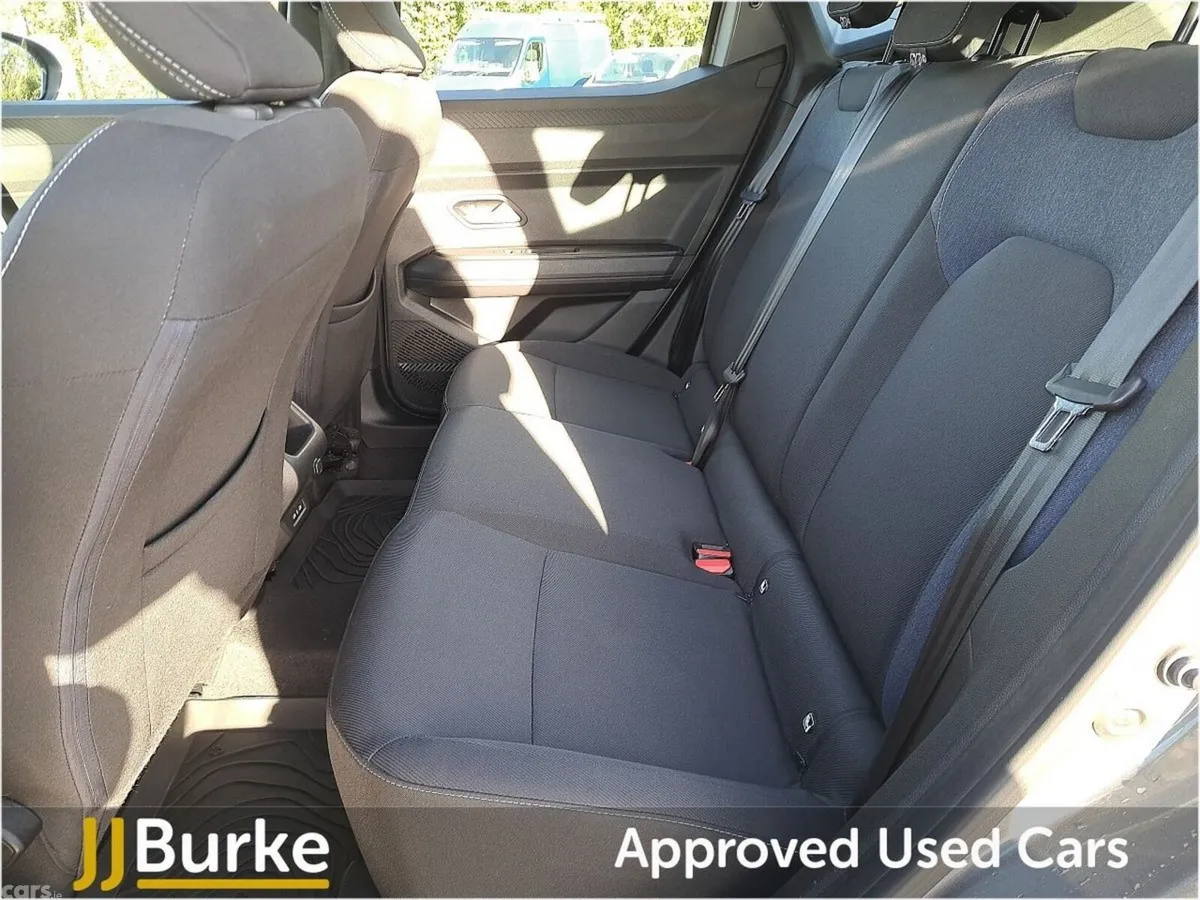 Dacia Duster SUV, Petrol Hybrid, 2025, Grey