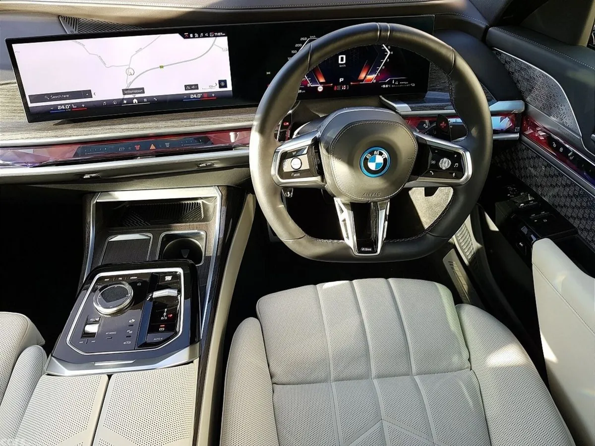BMW 7-Series Saloon, Petrol Plug-in Hybrid, 2026, Black