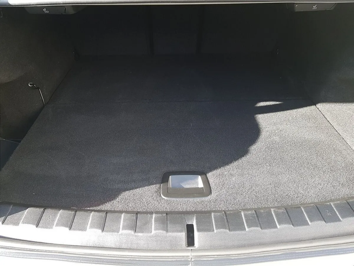 BMW 3-Series Saloon, Petrol Plug-in Hybrid, 2023, White