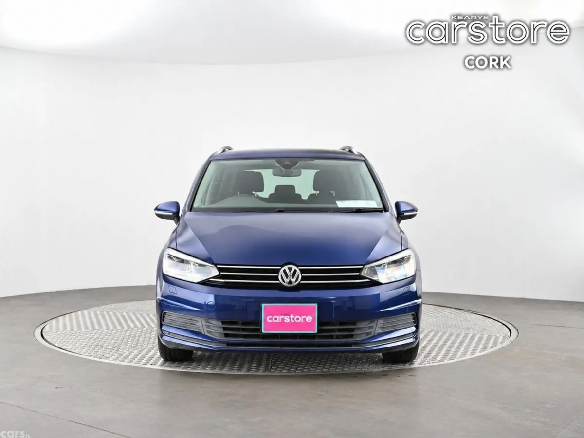 Volkswagen Touran MPV, Petrol, 2018, Blue