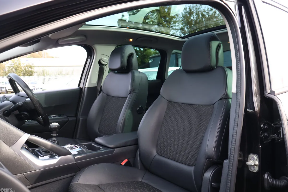 Peugeot 3008 SUV, Diesel, 2016, Black