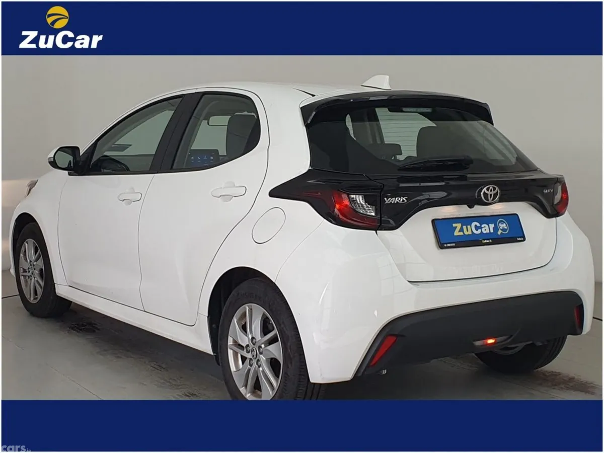 Toyota Yaris Hatchback, Petrol Hybrid, 2024, White