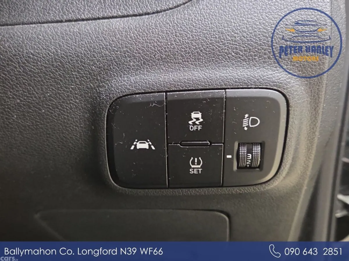 Hyundai i10 Hatchback, Petrol, 2021, Black