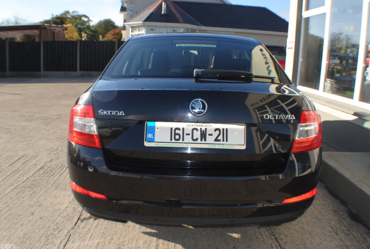 Skoda Octavia Saloon, Diesel, 2016, Black