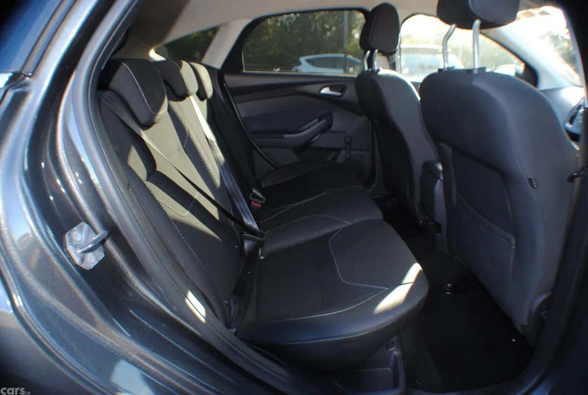Ford Focus Hatchback, Diesel, 2015, Grey
