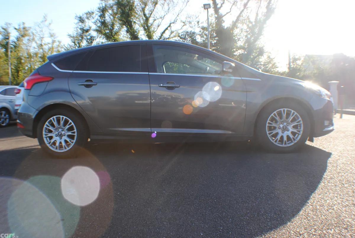 Ford Focus Hatchback, Diesel, 2015, Grey