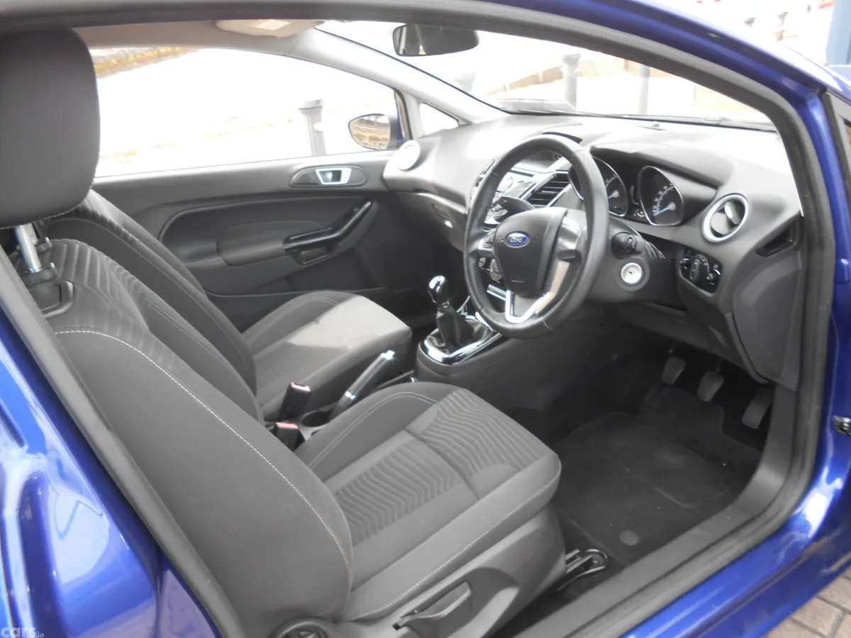 Ford Fiesta Hatchback, Petrol, 2016, Blue