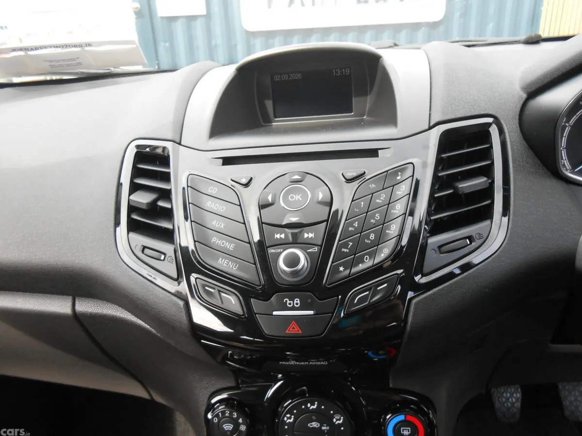 Ford Fiesta Hatchback, Petrol, 2016, Blue