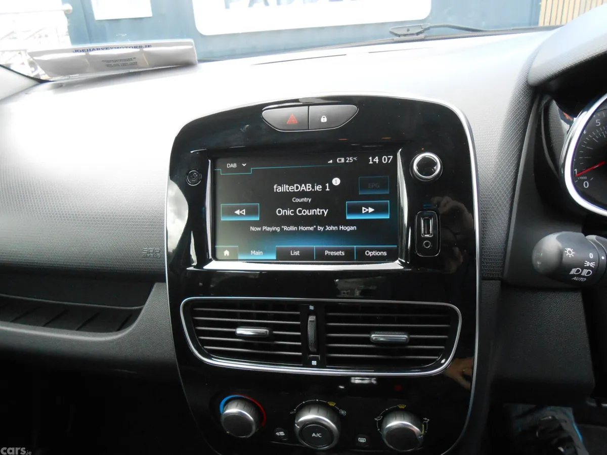 Renault Clio Hatchback, Petrol, 2019, Black