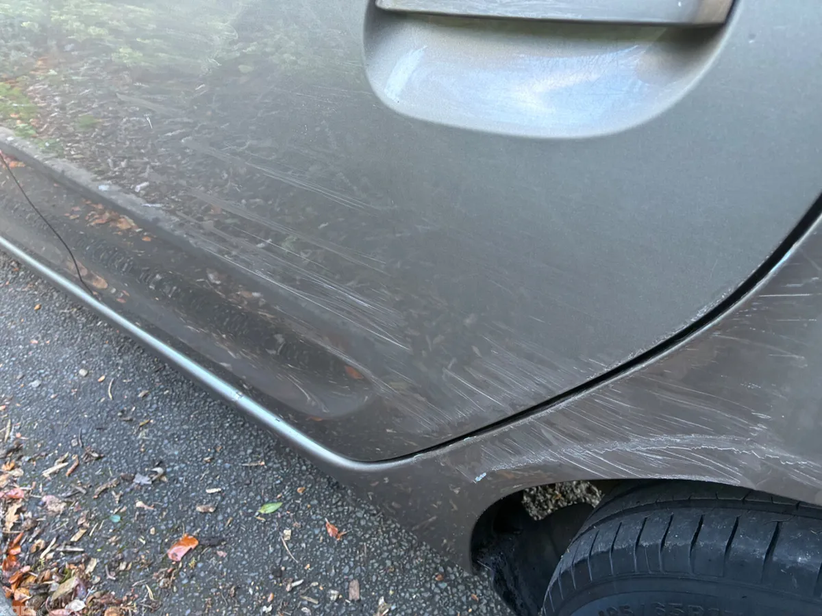 Dacia Sandero Hatchback, Petrol, 2015, Gold