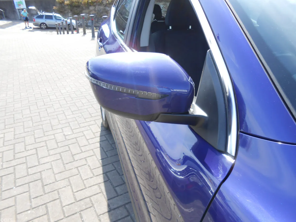Nissan Qashqai Hatchback, Petrol, 2016, Blue