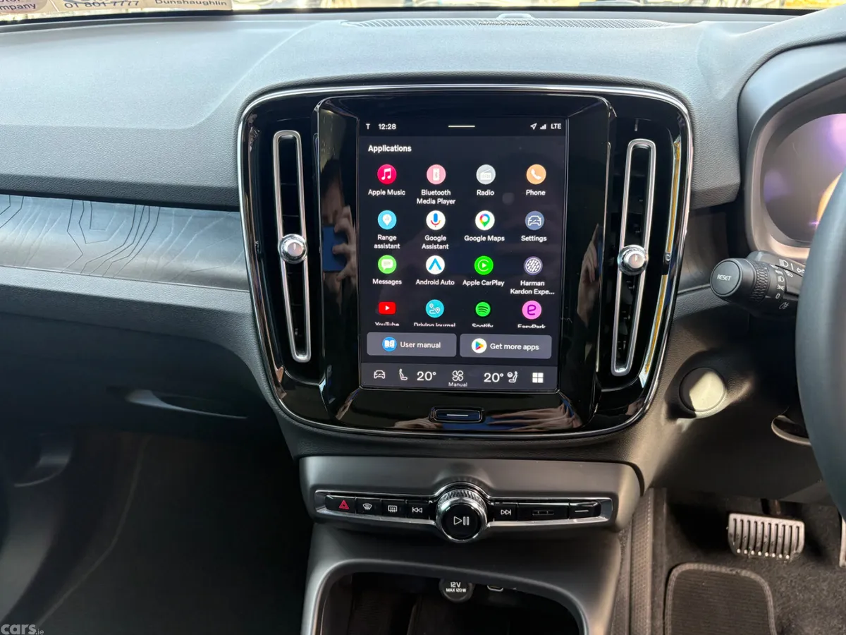 Volvo XC40 SUV, Electric, 2023, White