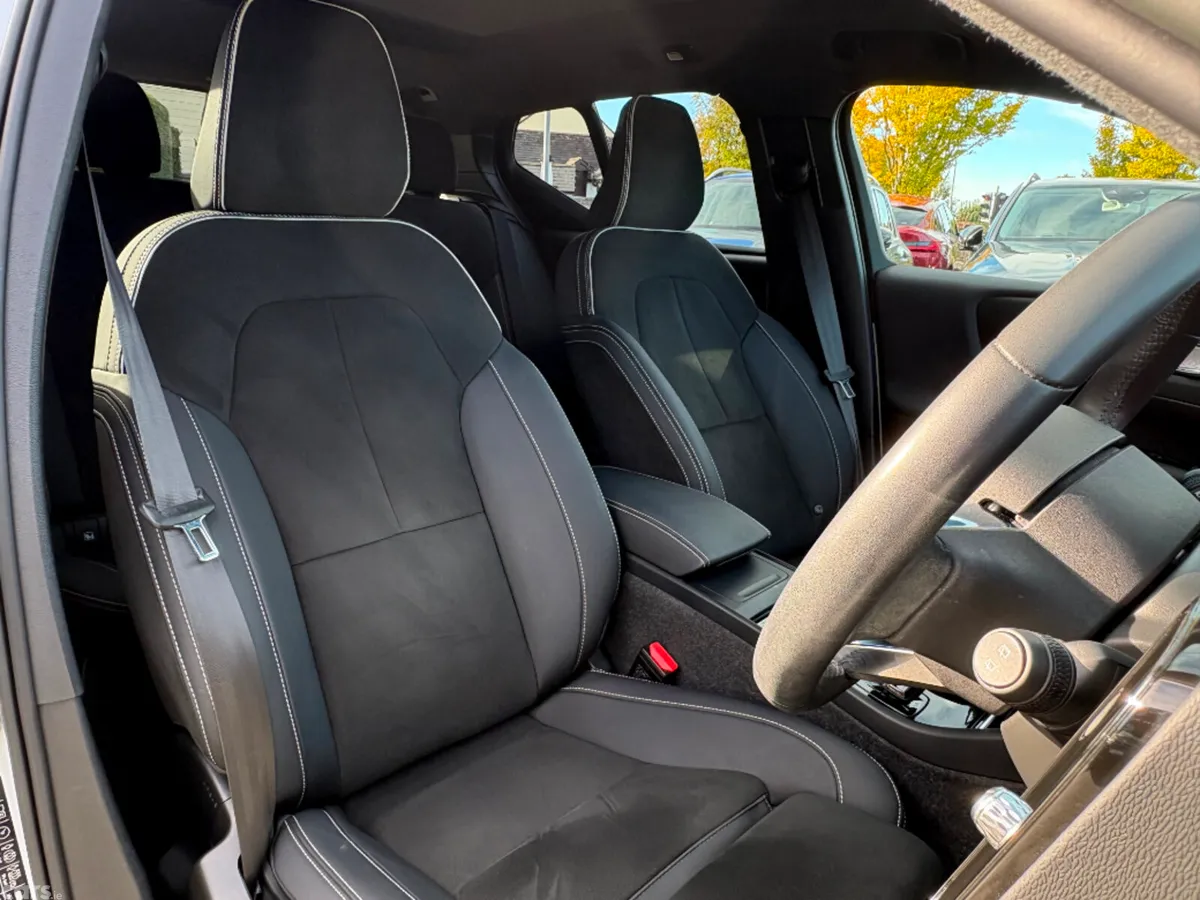 Volvo XC40 SUV, Electric, 2023, White