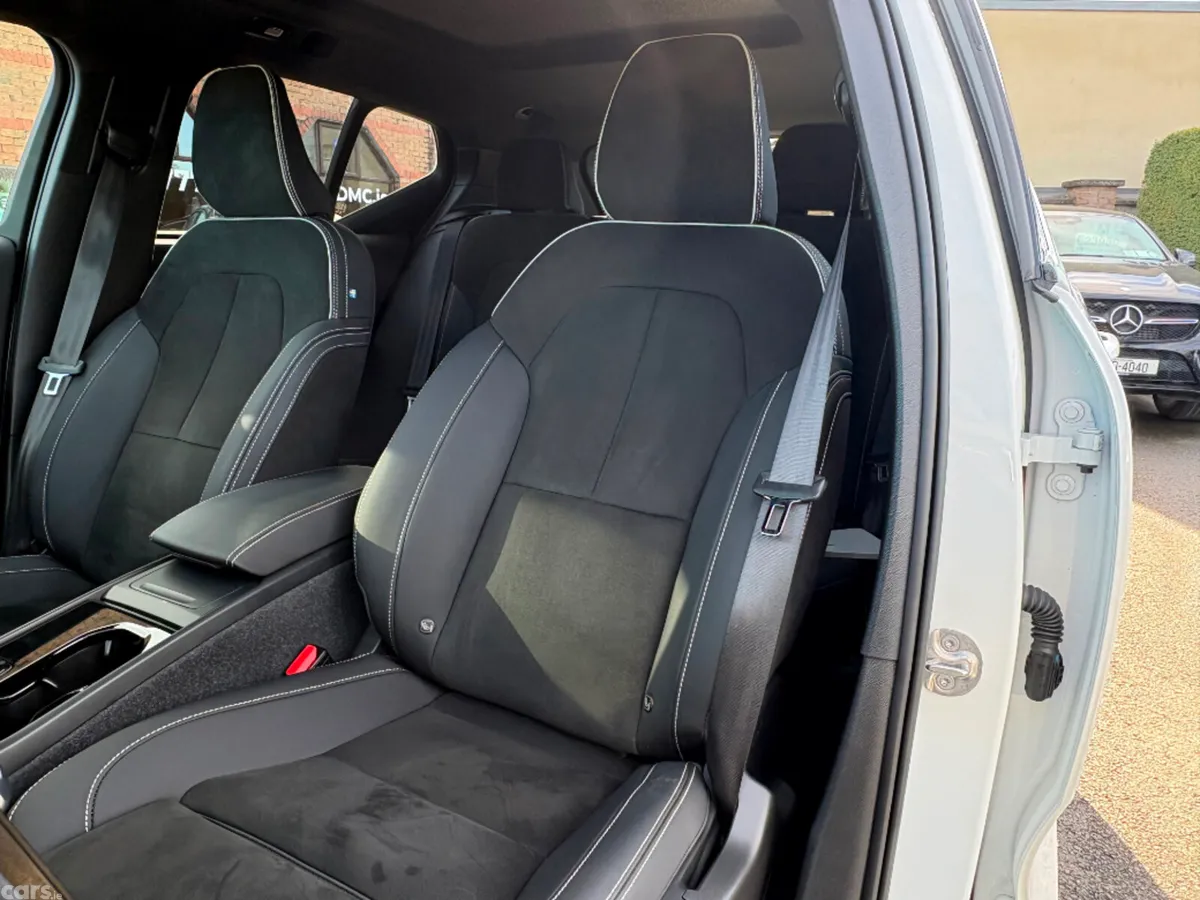 Volvo XC40 SUV, Electric, 2023, White